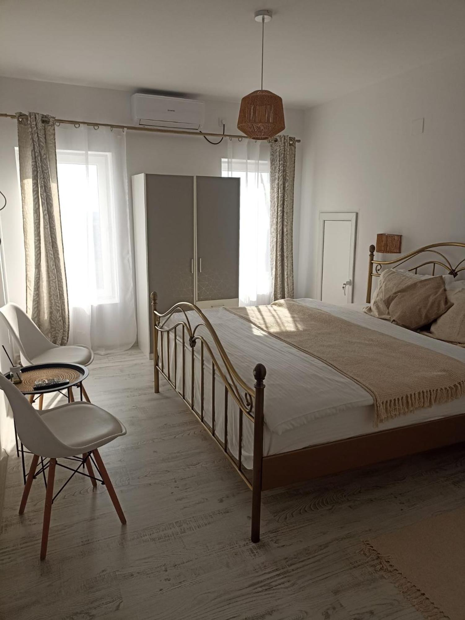 Tina Guest House Basarabi 外观 照片