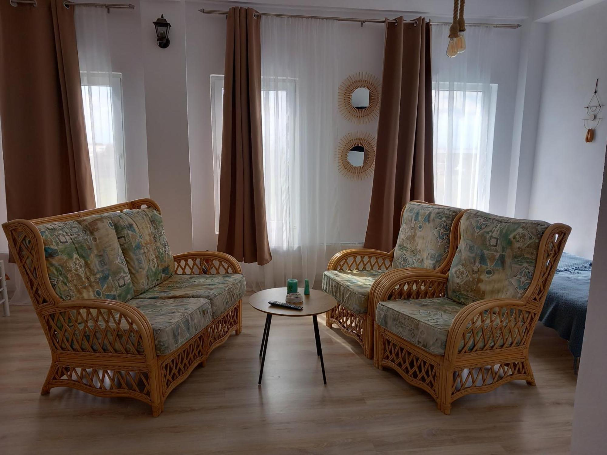 Tina Guest House Basarabi 外观 照片